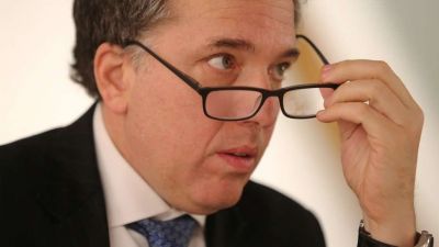 Resurgen los dilemas del d�lar atrasado y de la suba de tarifas