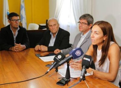Sale a la venta la canasta escolar de 23 productos a 384 pesos