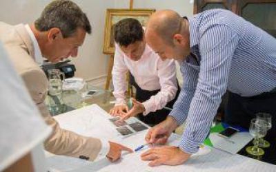 Quilmes: Martinano Molina firm� importante convenio con AUBASA