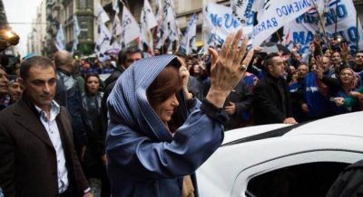 Cristina se lanza como candidata con el slogan 