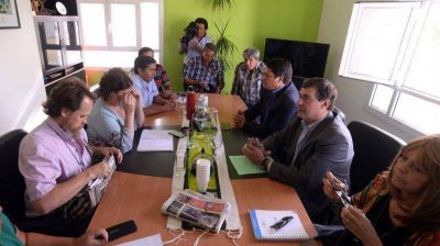 Gobierno-ATEN seguir�n hoy una dura negociaci�n