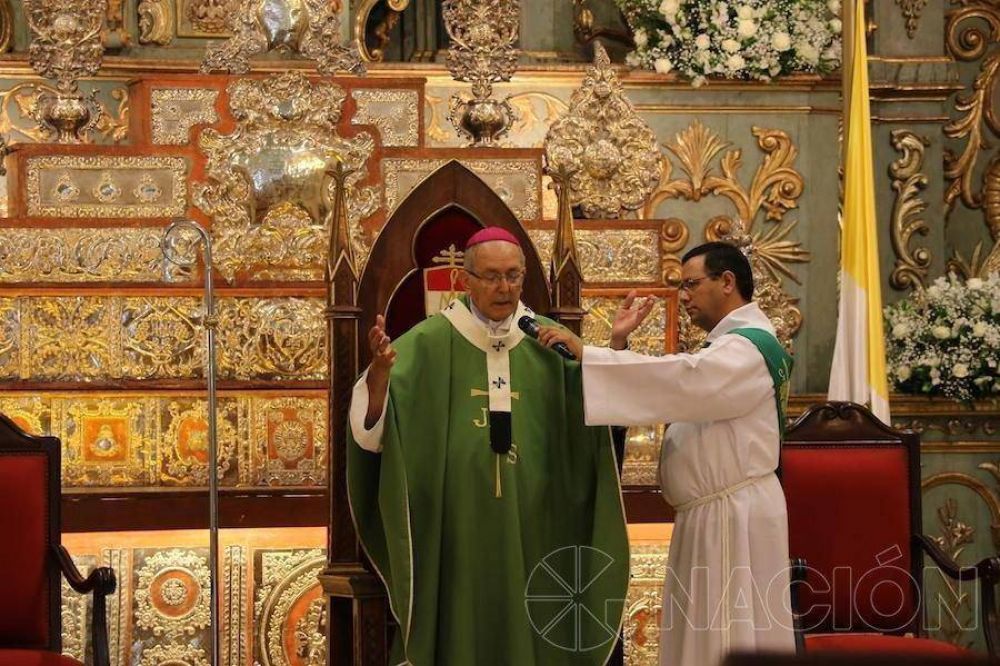 Arzobispo pide perdn por su expresin inadecuada
