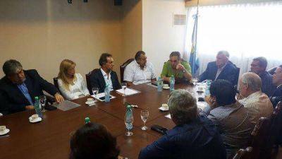 El PJ se reuni� con la CGT y le brind� su apoyo para la movilizaci�n del 7 de marzo
