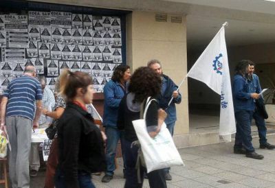 Luz y Fuerza para y se moviliza ante EDEA y convoca a marplatenses a acompa�arlos