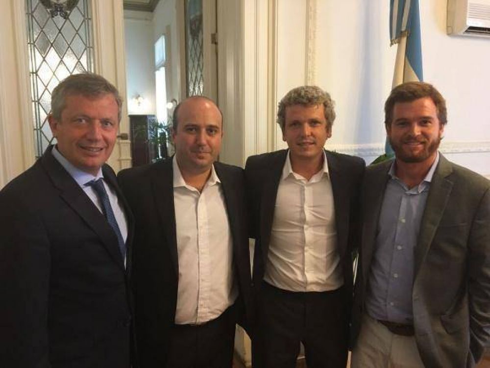 Vidal y despu�s: Monz� se mueve por el GBA con la mira en las legislativas