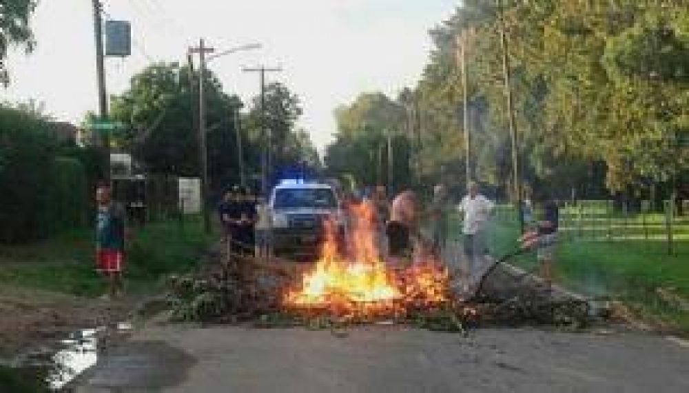 Piquetes, la �nica f�rmula contra los cortes de luz