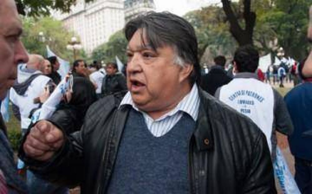Julio Gonzlez Insfrn: no vamos a aceptar paritarias con techo