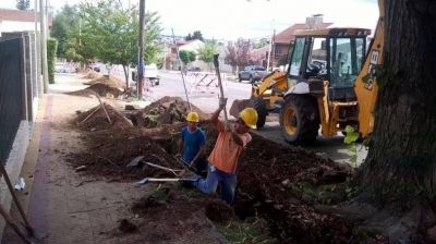 Obras de recambio de ca�er�as de redes de agua y cloacas