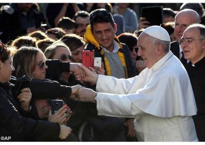 El Papa a los parroquianos: oraci�n, ant�doto contra el odio