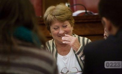 Por falta de Internet, 4 secundarias municipales no pueden emitir t�tulos a egresados