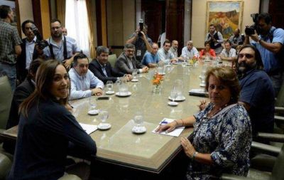 Vidal convoca a los gremios docentes a una nueva reuni�n para destrabar la paritaria