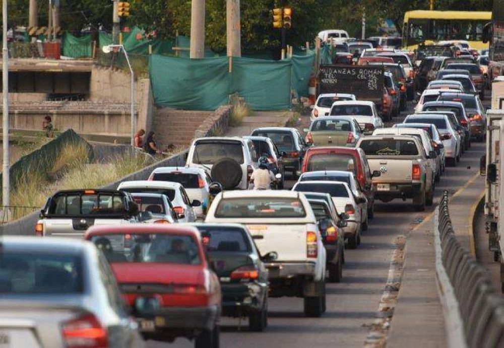 Hay demoras y quejas por las obras de los puentes de Costanera