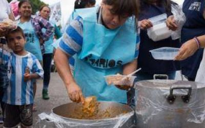 Instalan ollas populares y acampes en distintos puntos de la Provincia