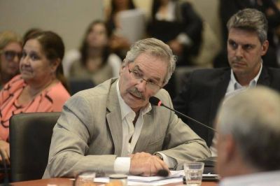 Felipe Sol� volvi� a cargar contra Aguad: �No creo el cuento sencillo que nos han hecho�