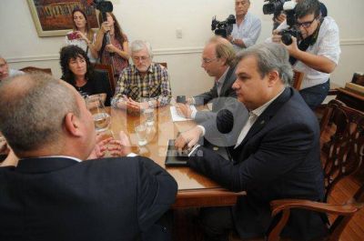 El gobierno convoc� a paritarias a los trabajadores de la administraci�n central
