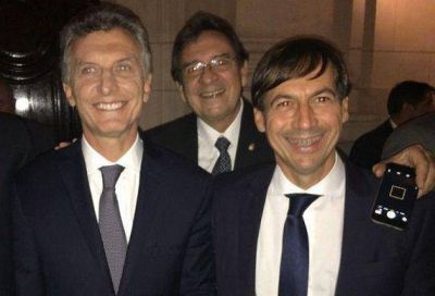 Naidenoff acompa�a a Macri a Espa�a en busca de inversiones