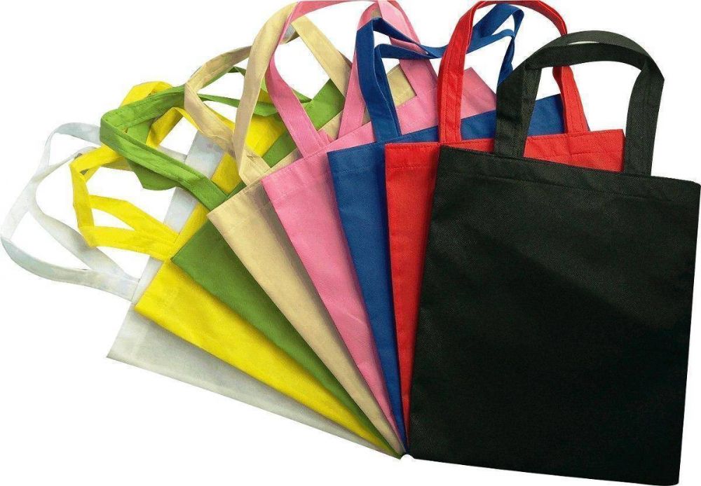 El Gobierno y costureras locales lanzaron al mercado local, unas 5.000 bolsas ecolgicas