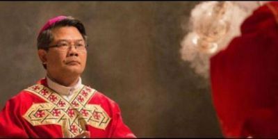 Un obispo australiano confiesa que �l mismo fue v�ctima de los abusos de un sacerdote