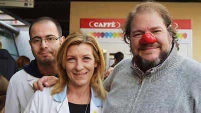 Duilio Smiriglia, el tenor argentino que fue a alegrar a ni�os internados en el 