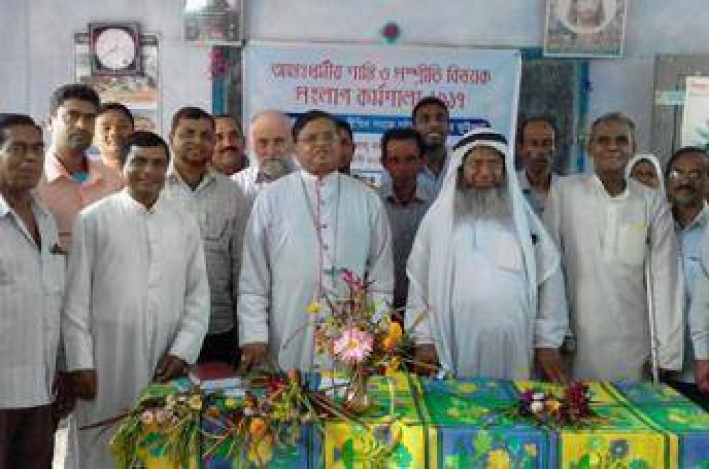 L�der musulm�n promete protecci�n a cristianos e hind�es