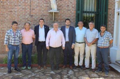 Delfino recibi� a De la Torre