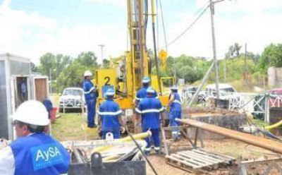 AySA realiza tareas de mantenimiento en Quilmes y Lan�s