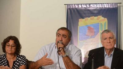 Tras la adhesi�n del PJ, Massa tambi�n se subi� a la protesta de la CGT