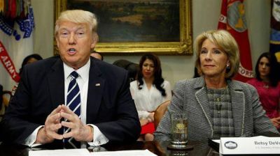 Donald Trump puso fin a una protecci�n federal a los alumnos transexuales