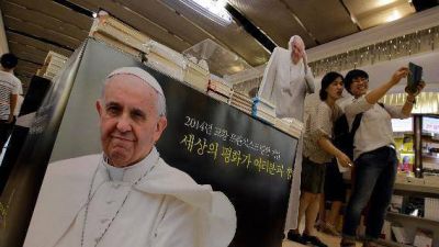 El Vaticano anuncia medidas contra el uso ilegal de im�genes del Papa
