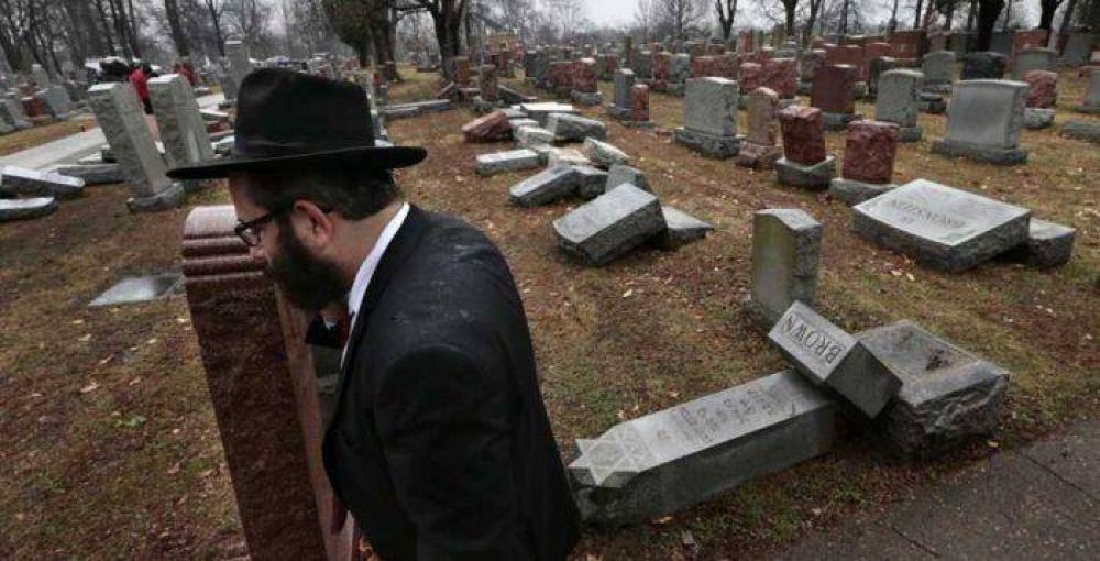 Musulmanes lanzan una campaa de recaudacin para reparar un cementerio judo y alcanzan su objetivo en solo tres horas