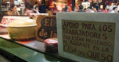 Trabajadores ponen a funcionar La Casa del Queso para defender sus empleos