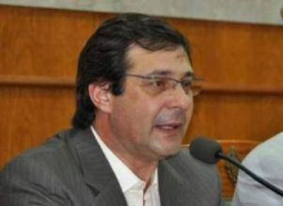Rub�n U�ac: �Yo no hubiera firmado, son medidas extremas�