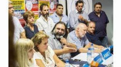 Los docentes rechazaron aumento salarial y no iniciar�n las clases