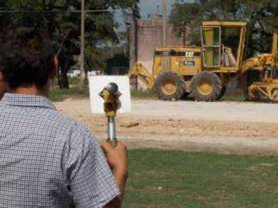 Avanzan las obras del play�n deportivo en calles 100 y 65