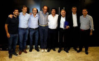 En la previa del encuentro del PJ, los intendentes de la tercera se reunieron para consolidar la unidad