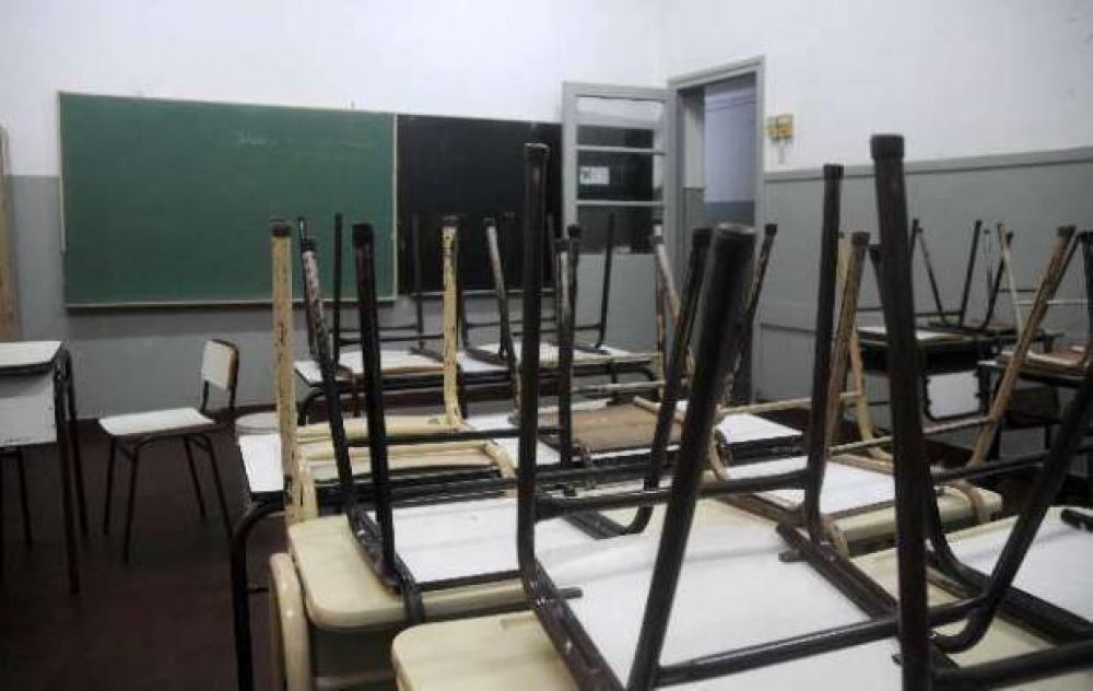 Docentes paran 6 y 7 de marzo y se posterga el inicio de clases