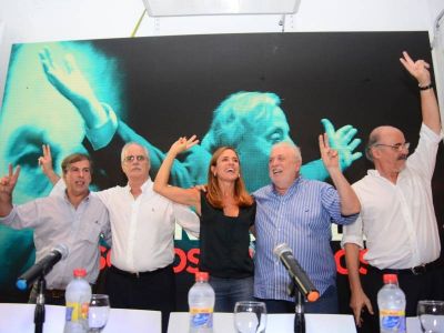 El peronismo platense realiz� un acto para homenajear a N�stor Kirchner y reforzar la unidad