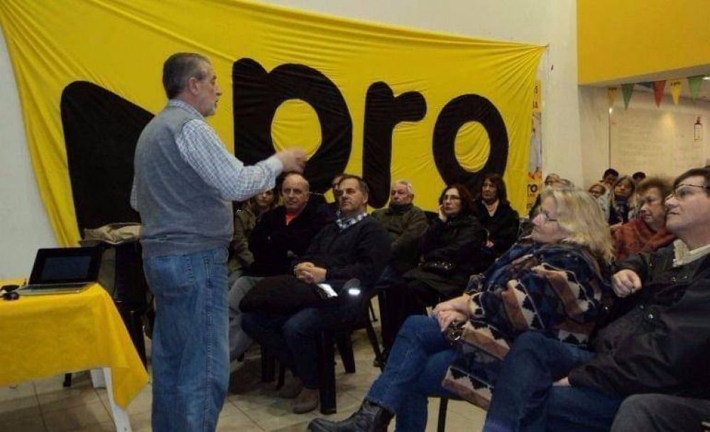El marplatense alineado al PRO que inici� una campa�a contra el paro docente