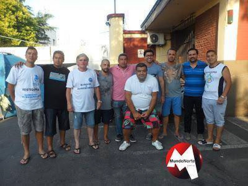 CIERRA ATANOR: 80 empleados en la calle. El Movimiento de Restauracin Peronista visit la fbrica en apoyo a los empleados despedidos