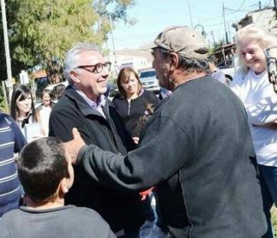 Julio Zamora: �Sufrimos un tremendo tarifazo pero los cortes de luz son cada vez m�s frecuentes� 
