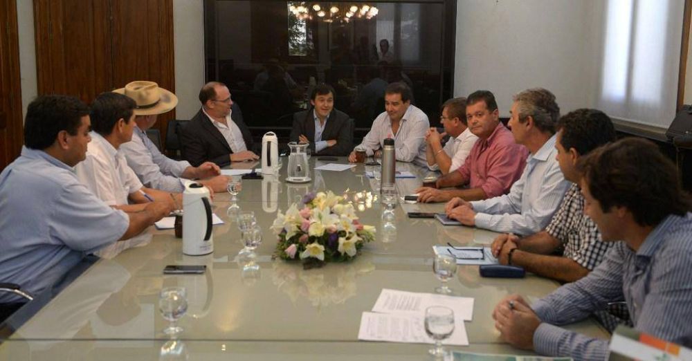 Nacin, Provincia, municipios e INYM acordaron estrategia de fiscalizacin para el sector yerbatero
