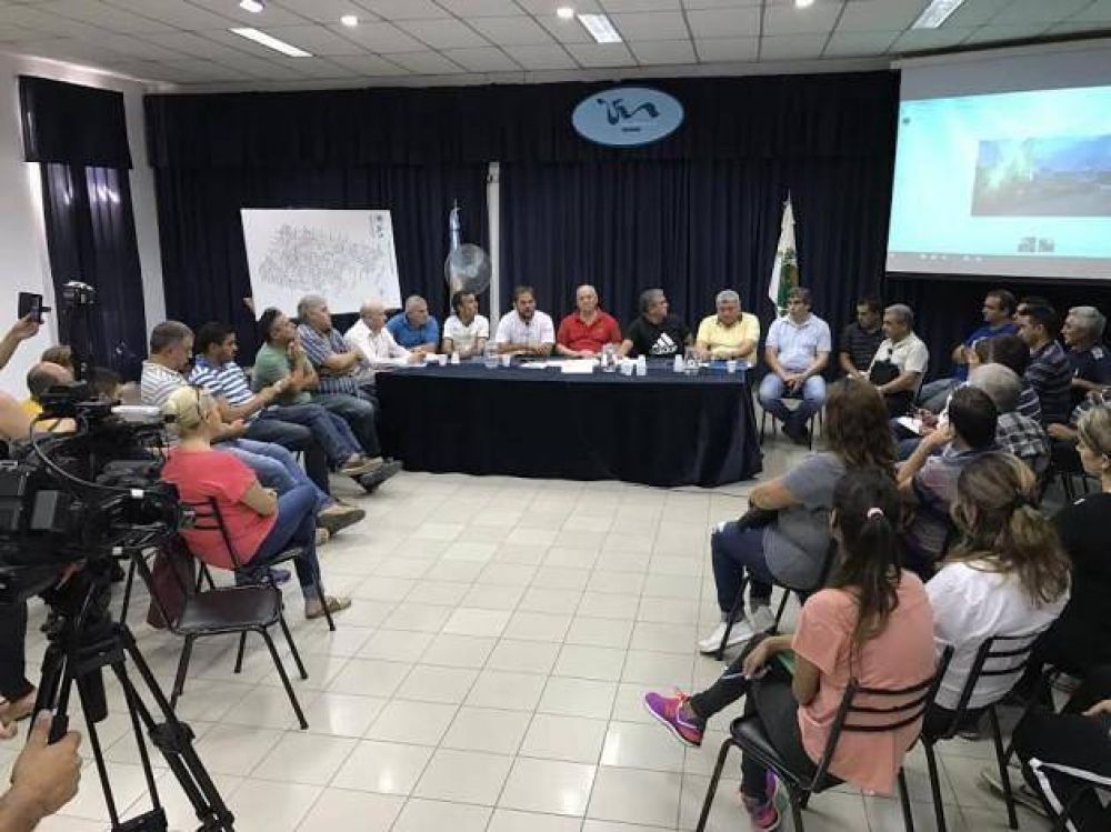 Aseguran que un taponamiento caus� la inundaci�n en La Ribera