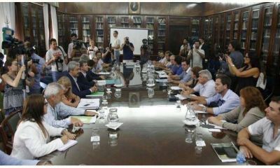 Para evitar el paro, el Gobierno bonaerense volvi� a convocar a los docentes
