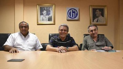 Dos de los tres titulares de la CGT relativizan una fractura, planteada por Moyano