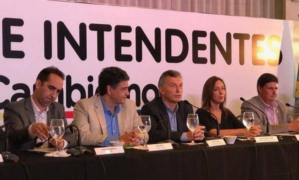 Radicales y el gur� del PRO, la otra interna
