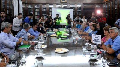 La Provincia mejor� la oferta salarial, pero el paro docente sigue en pie