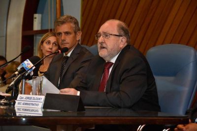 Verna, con anuncios y un balance, abre el per�odo de sesiones