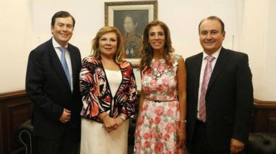 La gobernadora y el Senador Zamora estuvieron en el Congreso en la Asamblea Legislativa