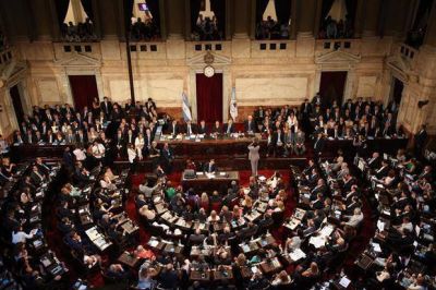 Macri ratific� el rumbo y fustig� al kirchnerismo, en clave preelectoral