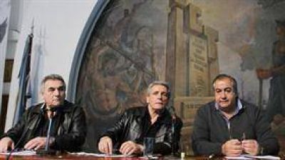 Gremios: la CGT no fue al Congreso y fustig� a Macri por la advertencia a Baradel